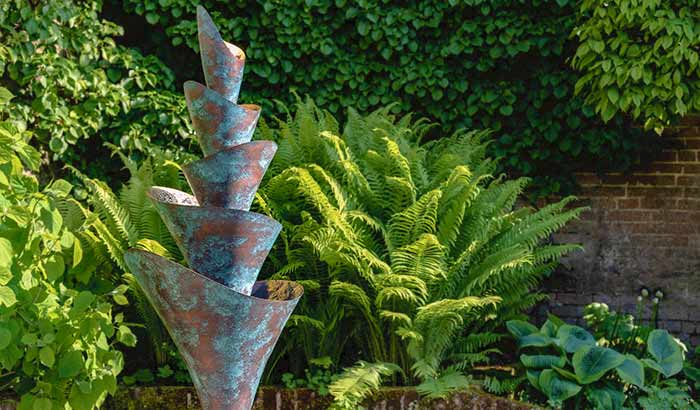 Florio natural garden sculpture